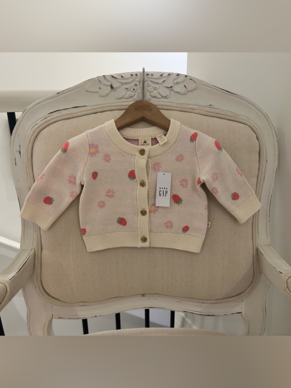🦢 0~3 Mth GAP Ivory~Cream & Pink Floral & Strawberry Knit Cotton Cardigan NWT